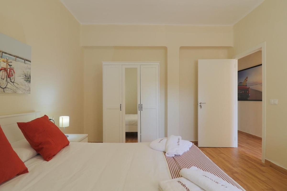 C102 - Huge And Stylish 5 Bedroom By The Center Málaga Buitenkant foto